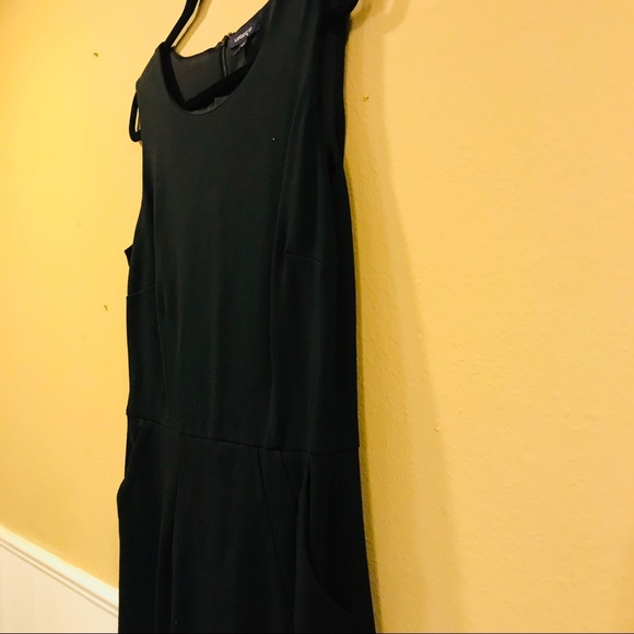SIMPLE BLACK LANDS END DRESS - Picture 4 of 6